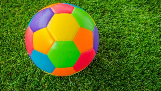 Γιατί η μπάλα ποδοσφαίρου είναι ασπρόμαυρη και άλλες χρωματιστές απορίες…